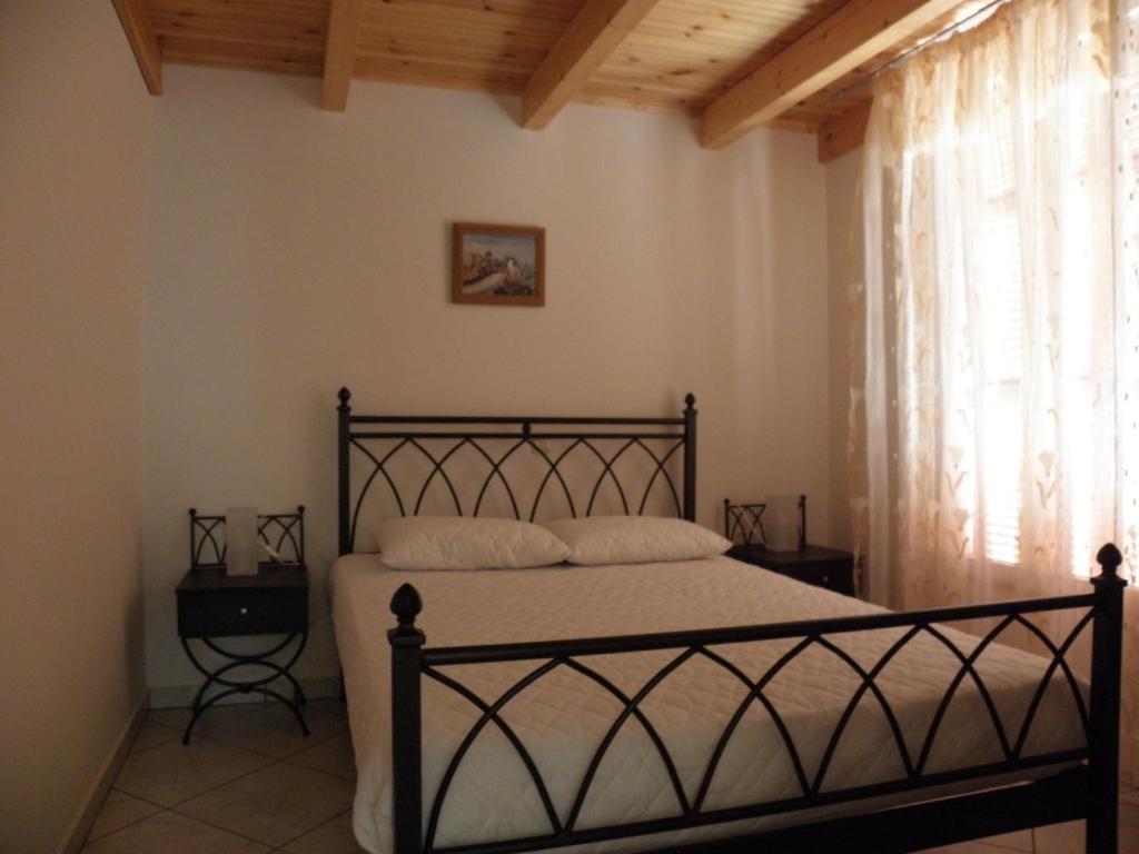 Rastoni Apartments Andros Town Room photo